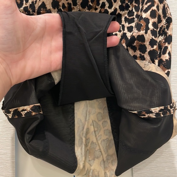 VICTORIAS SECRET SPANX SKIRT WITH PANTY ATTACHED! Size: Small - Picture 7 of 9